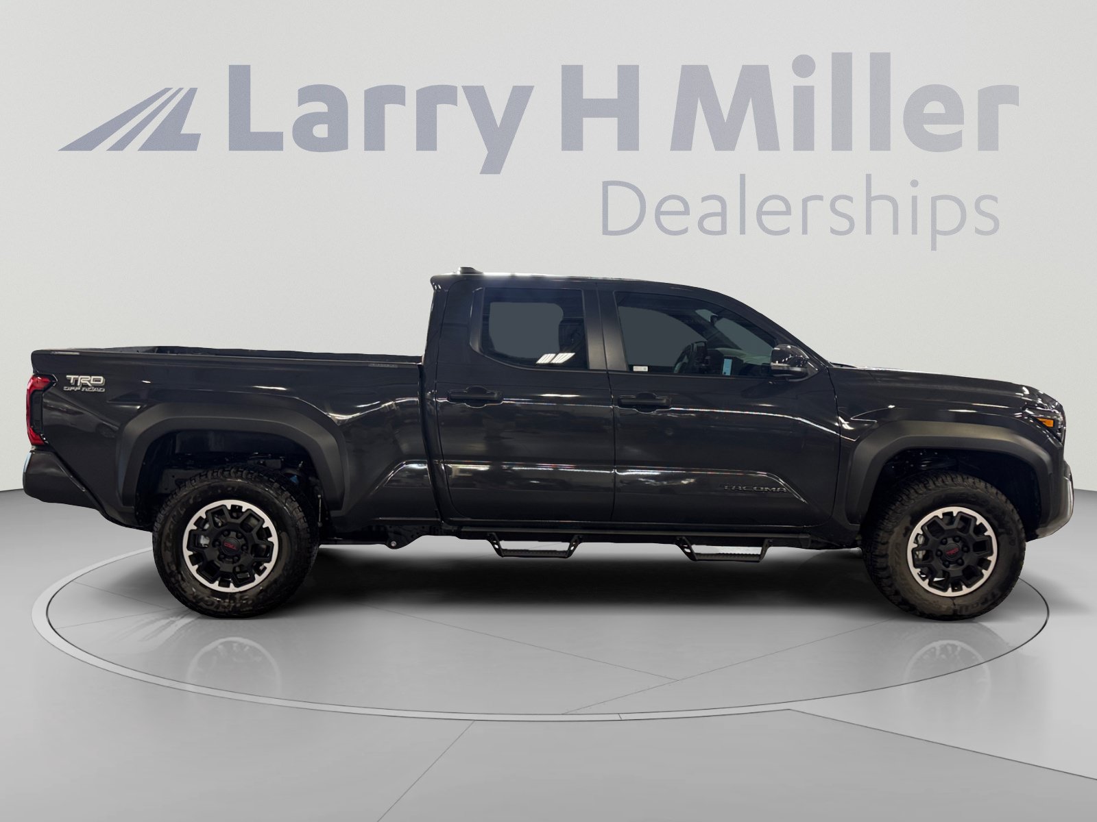 Certified 2026 Toyota Tacoma TRD Off-Road w/ TRD Off Road Upgrade Package AWD/4WD image 6
