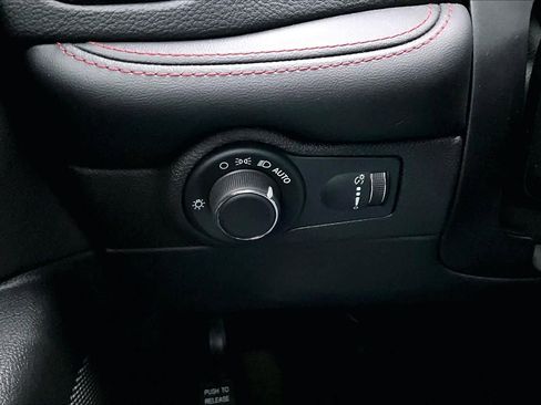 Used 2024 Dodge Durango R/T w/ Blacktop Package image 31