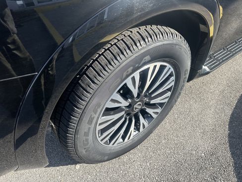 Used 2021 Nissan Armada SL w/ Midnight Edition Package image 26