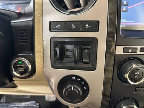 Used 2015 Ford Expedition Limited w/ Equipment Group 301A AWD/4WD image 38