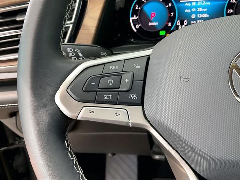 Used 2024 Volkswagen Atlas SE FWD image 24