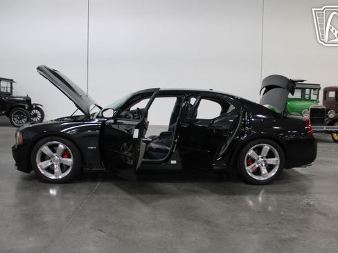 Used 2006 Dodge Charger SRT8 w/ SRT Option Group III RWD image 39