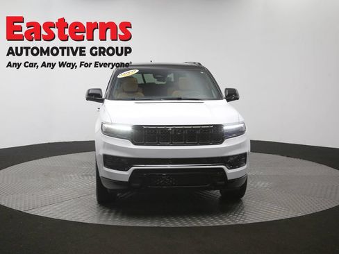 Used 2025 Jeep Grand Wagoneer Series III w/ Rear Seat Video Group 1 AWD/4WD image 57