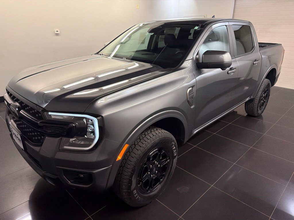 New 2026 Ford Ranger Lariat w/ Black Appearance Package AWD/4WD image 3