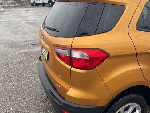 Used 2022 Ford EcoSport SE w/ SE Convenience Package image 14