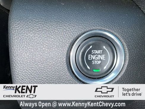 Used 2025 GMC Acadia Elevation image 24