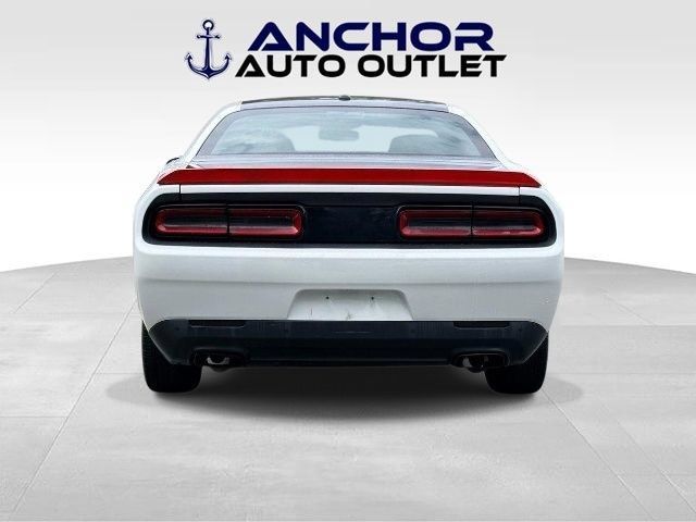 Used 2017 Dodge Challenger SXT w/ Blacktop Package RWD image 7