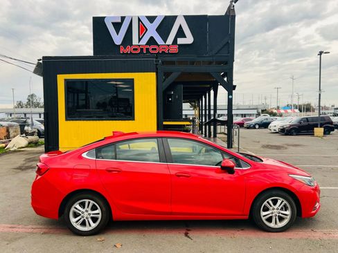 Used 2018 Chevrolet Cruze LT w/ LT Fleet Convenience Package image 5