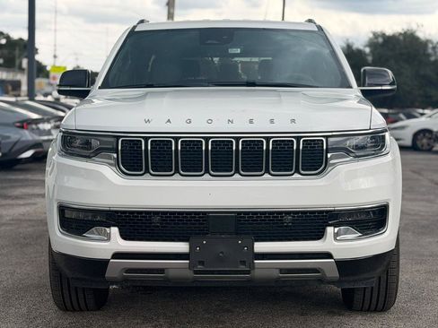 Used 2024 Jeep Wagoneer Series II w/ Flexible Seating Group RWD image 3