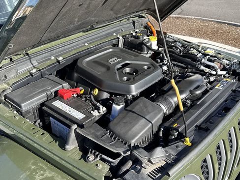 Used 2021 Jeep Wrangler Unlimited Sahara w/ Cold Weather Group image 7