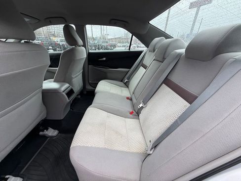 Used 2013 Toyota Camry LE image 17
