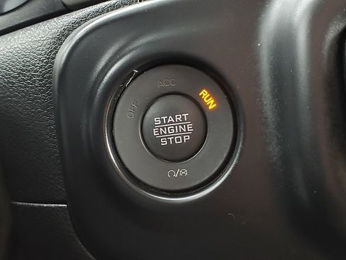 Used 2022 Jeep Wrangler Willys image 29