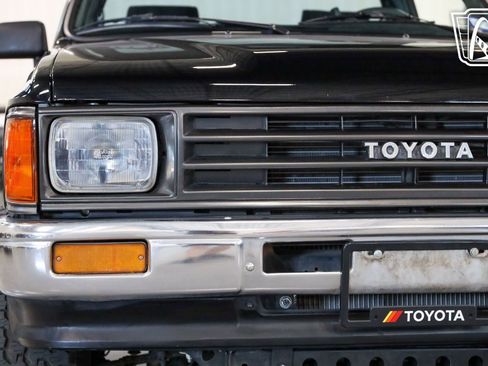 Used 1987 Toyota Pickup 2WD Regular Cab image 8