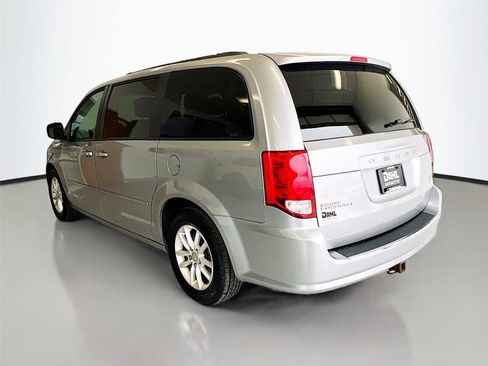 Used 2015 Dodge Grand Caravan SXT image 9