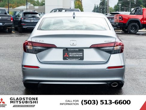 Used 2025 Honda Civic Sport image 6