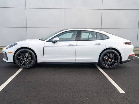 New 2026 Porsche Panamera 4 image 2