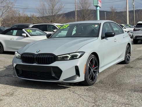 Used 2023 BMW 330i xDrive Sedan w/ M Sport Package image 2