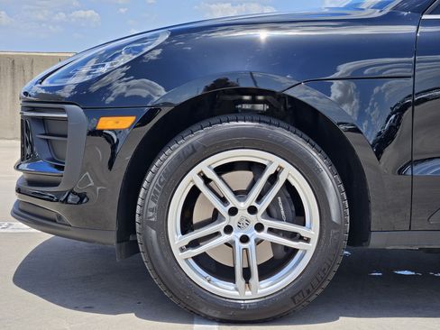 Certified 2026 Porsche Macan AWD/4WD image 13