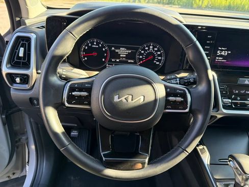 Certified 2023 Kia Sorento S w/ Panoramic Sunroof Package AWD/4WD image 16