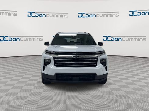 New 2026 Chevrolet Traverse LT w/ Driver Confidence Package FWD image 3
