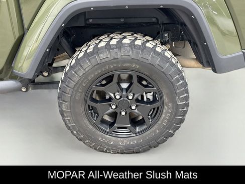 Used 2022 Jeep Gladiator Willys image 41