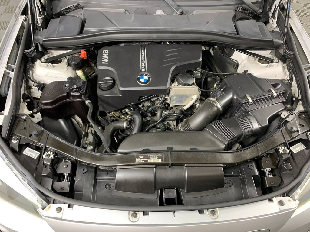 Used 2013 BMW X1 sDrive28i RWD image 11
