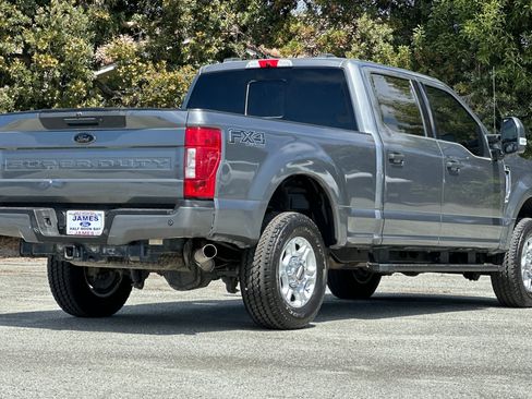 Used 2022 Ford F250 XLT w/ Black Appearance Package AWD/4WD image 5