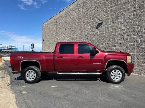 Used 2013 Chevrolet Silverado 2500 LT w/ Z71 Appearance Package AWD/4WD image 4