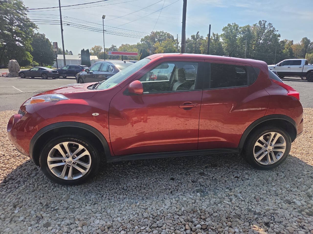 Used 2014 Nissan Juke SV AWD/4WD image 4