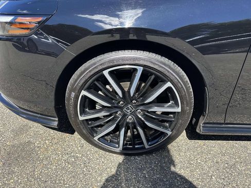 Used 2024 Honda Accord Touring image 8