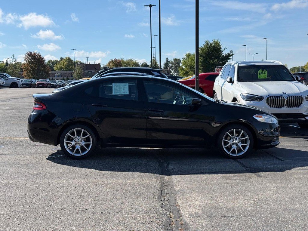 Used 2013 Dodge Dart SXT w/ Popular Equipment Group FWD image 2