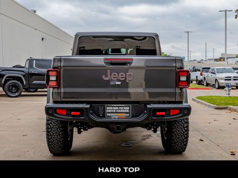 Used 2024 Jeep Gladiator Rubicon AWD/4WD image 7