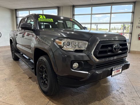 Certified 2021 Toyota Tacoma SR5 RWD image 4