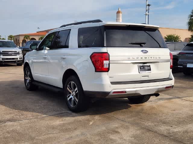Used 2024 Ford Expedition XLT RWD image 4