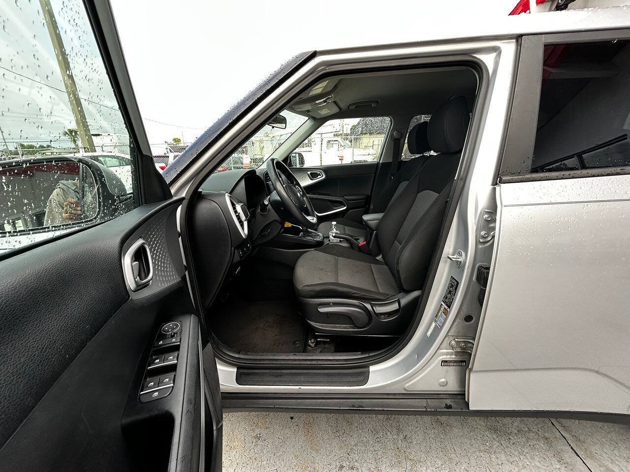 Used 2020 Kia Soul LX FWD image 11