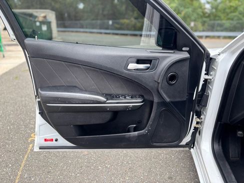Used 2023 Dodge Charger SXT RWD image 8