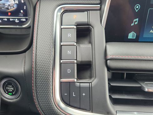 Used 2023 Chevrolet Suburban RST image 24