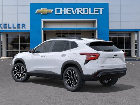New 2026 Chevrolet Trax RS w/ Sunroof Package FWD image 3