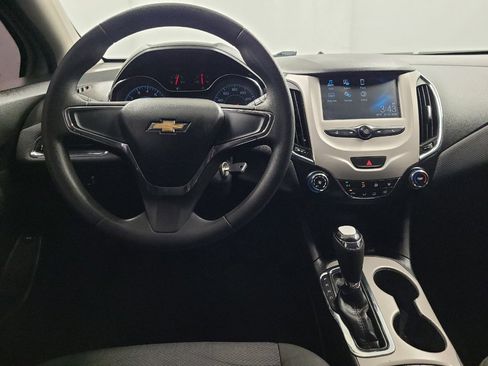 Used 2018 Chevrolet Cruze LS FWD image 22