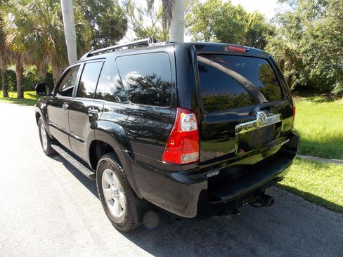 Used 2006 Toyota 4Runner SR5 RWD image 5