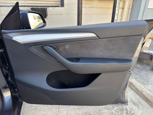 Used 2023 Tesla Model Y Performance AWD/4WD image 43