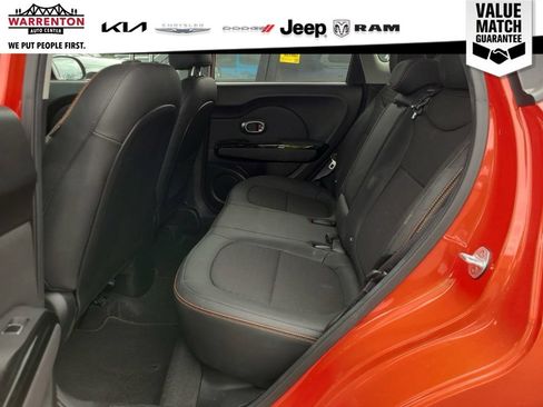 Used 2019 Kia Soul ! FWD image 8