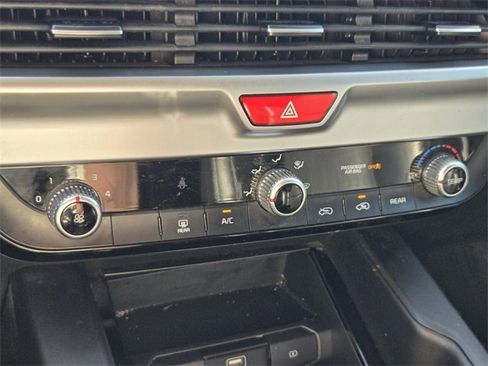 Used 2021 Kia Telluride LX image 24