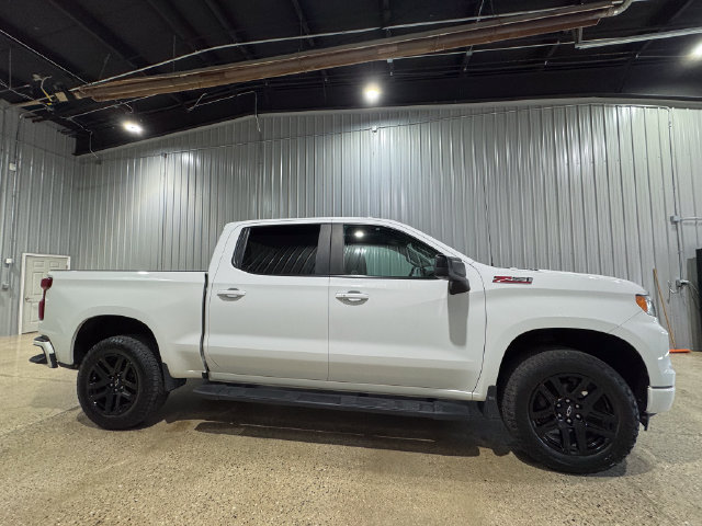 Used 2023 Chevrolet Silverado 1500 RST w/ Z71 Off-Road Package AWD/4WD image 7