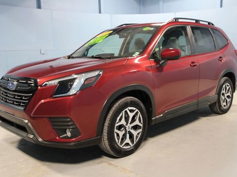 Used 2023 Subaru Forester Premium image 34