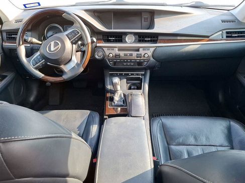 Used 2017 Lexus ES 350 w/ Luxury Package FWD image 16