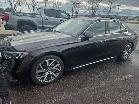 Used 2024 Mercedes-Benz E 350 4MATIC Sedan image 1