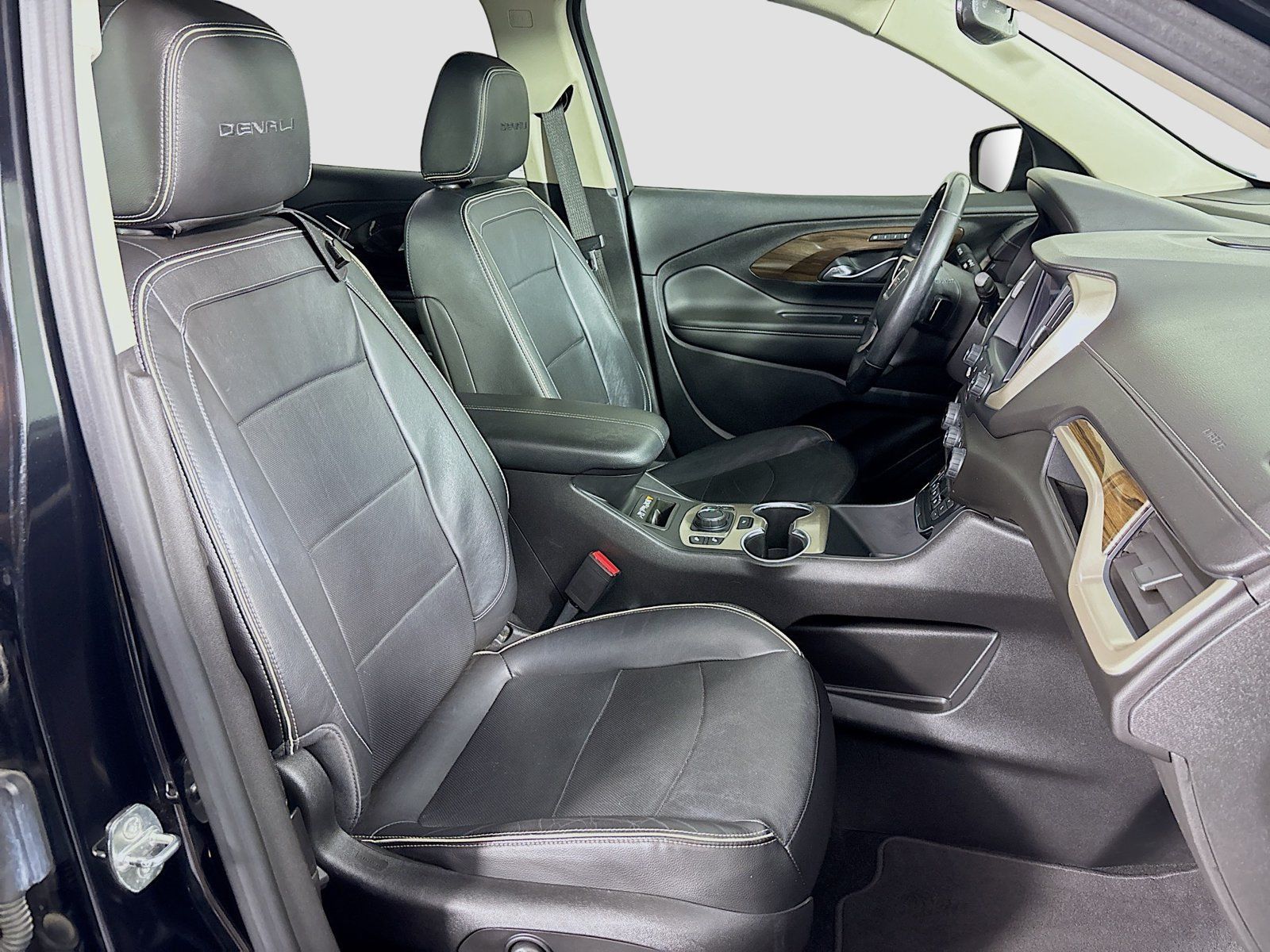 Used 2020 GMC Terrain Denali FWD image 29