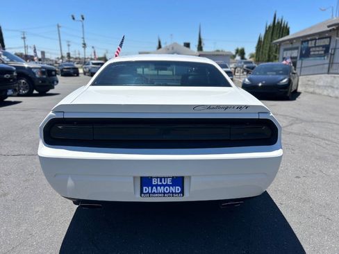 Used 2010 Dodge Challenger R/T RWD image 5