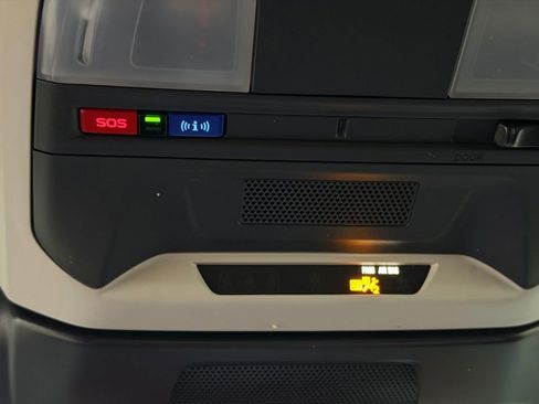 Used 2024 Subaru Crosstrek 2.0i Premium w/ Popular Package #3 image 32